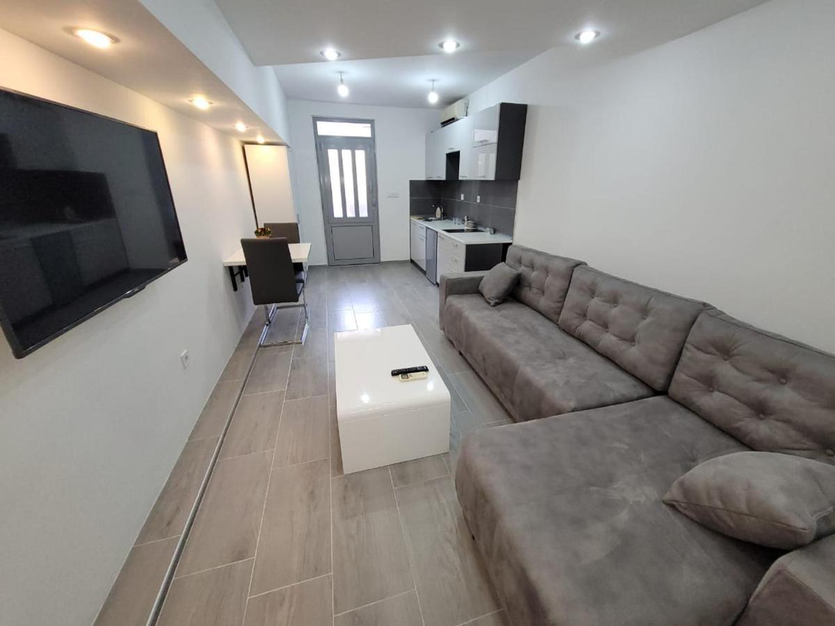 Apartment Diamond -Modern And Lovely Seaside Studio Apartment Kotor Buitenkant foto